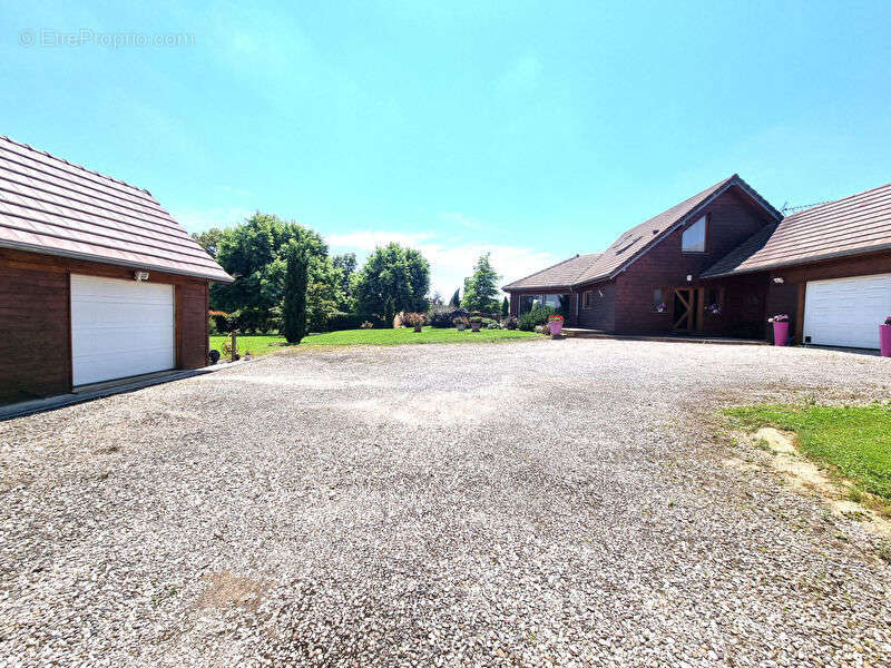 Maison à BLETTERANS