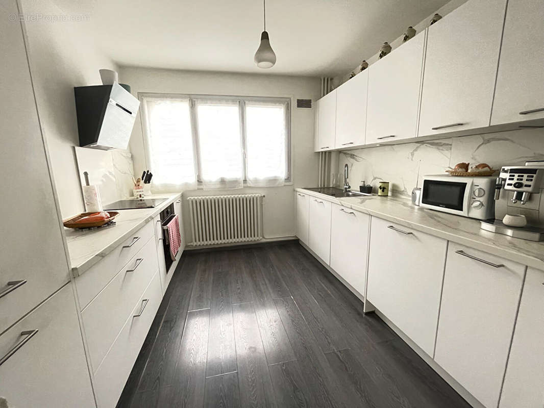 Appartement à SARTROUVILLE