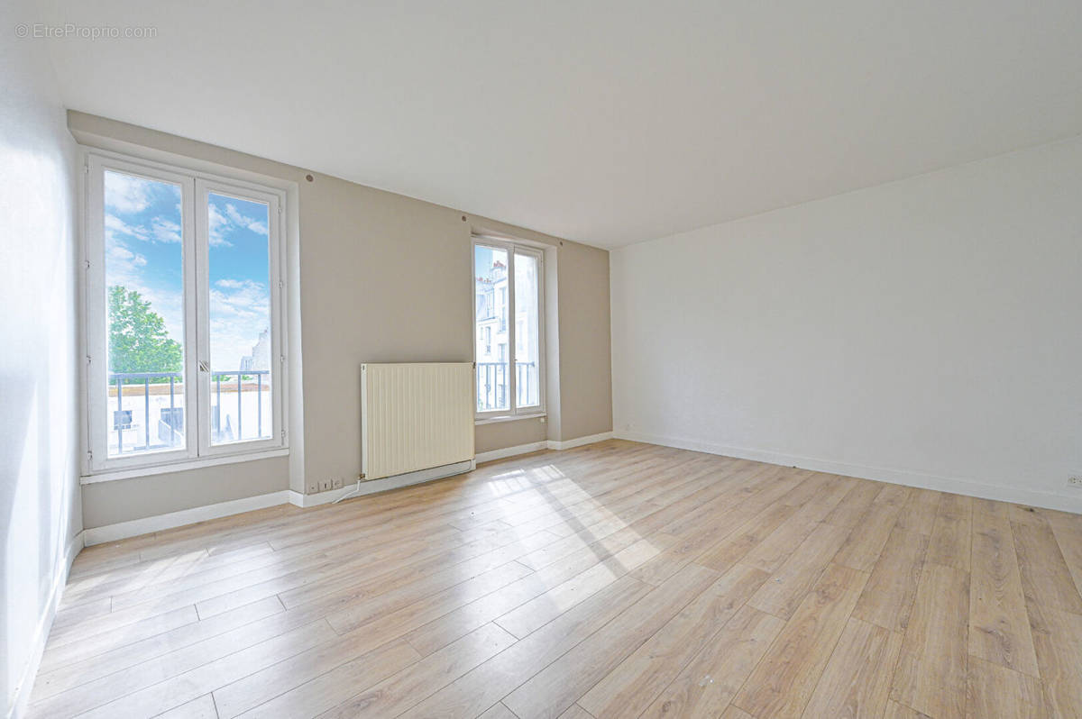 Appartement à PARIS-19E