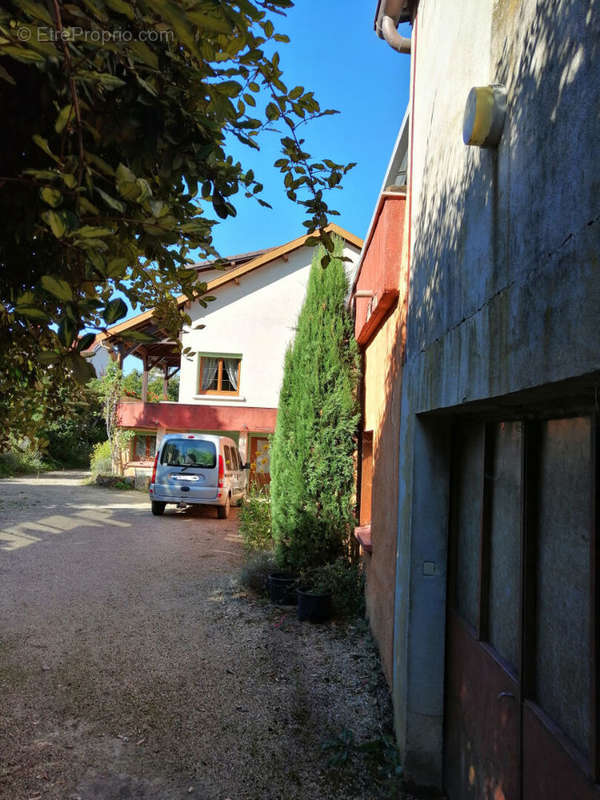 Maison à LUGNY