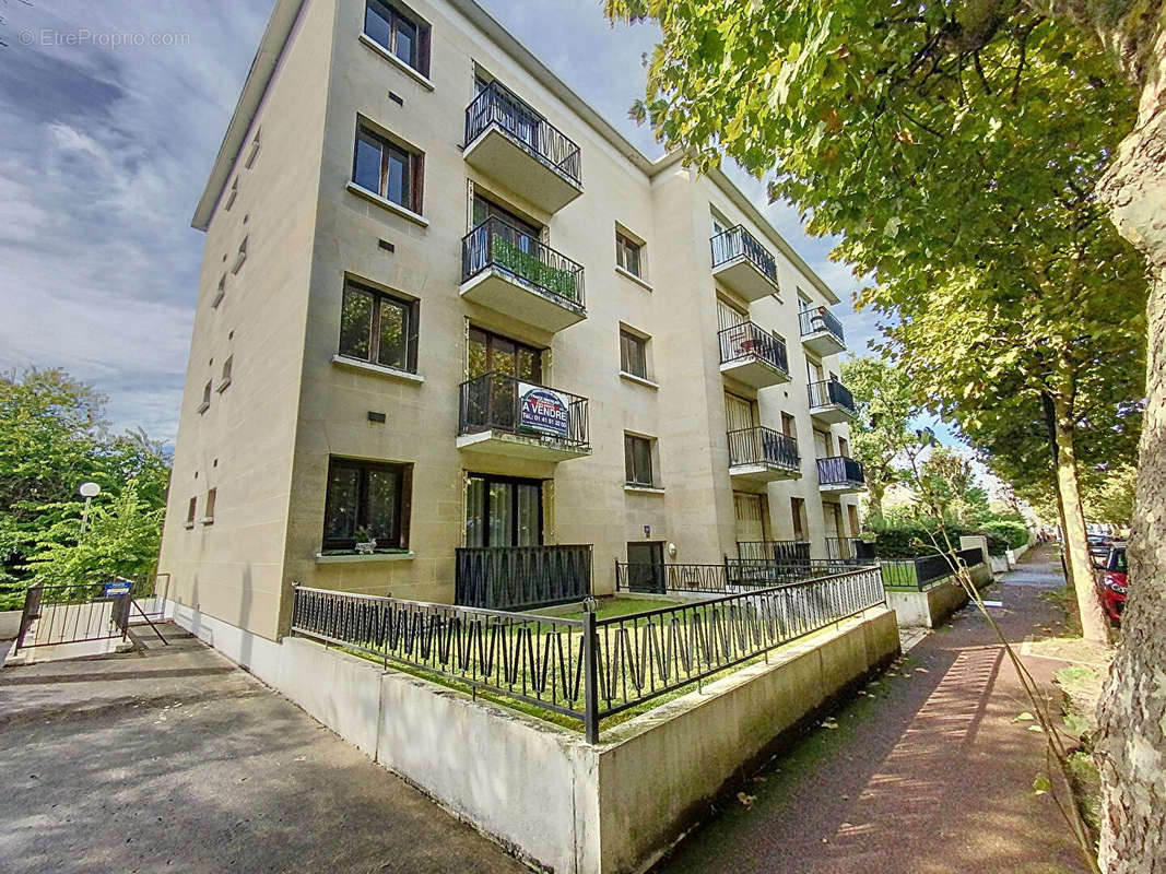 Appartement à SAINT-MAUR-DES-FOSSES