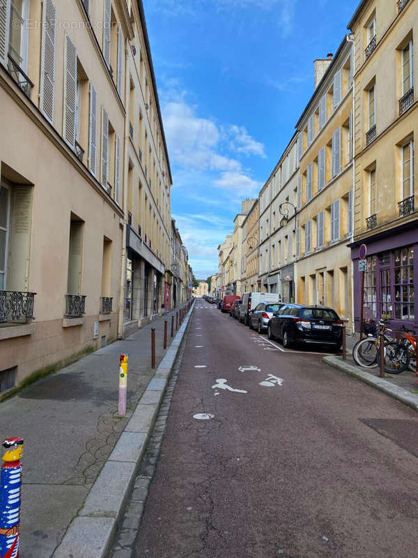 Commerce à VERSAILLES