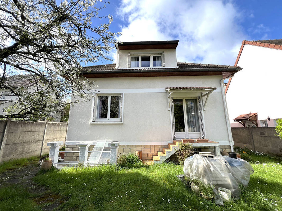 Maison à SARTROUVILLE