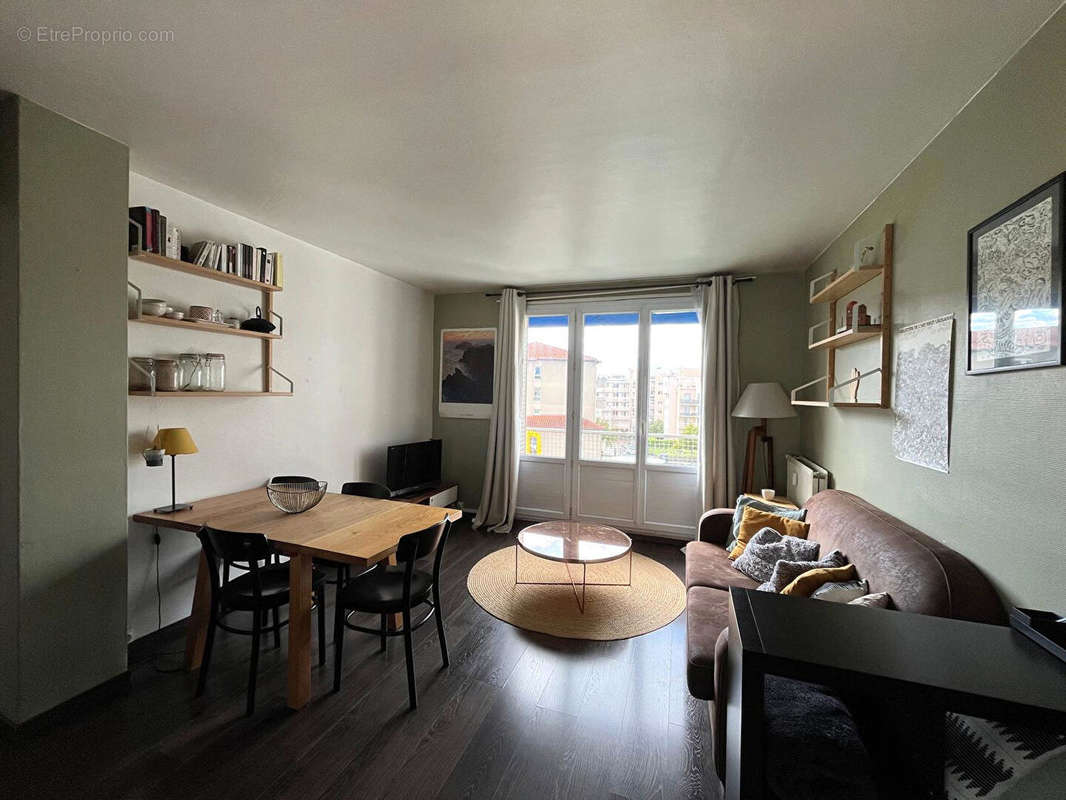 Appartement à LYON-8E