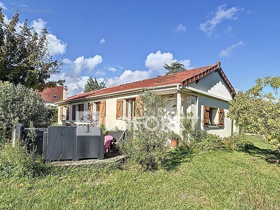 Maison à MOUSSEAUX-SUR-SEINE