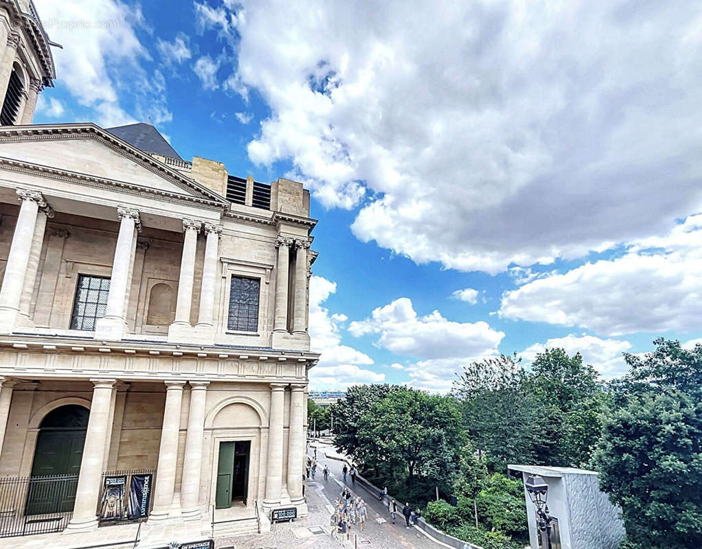 Appartement à PARIS-1E