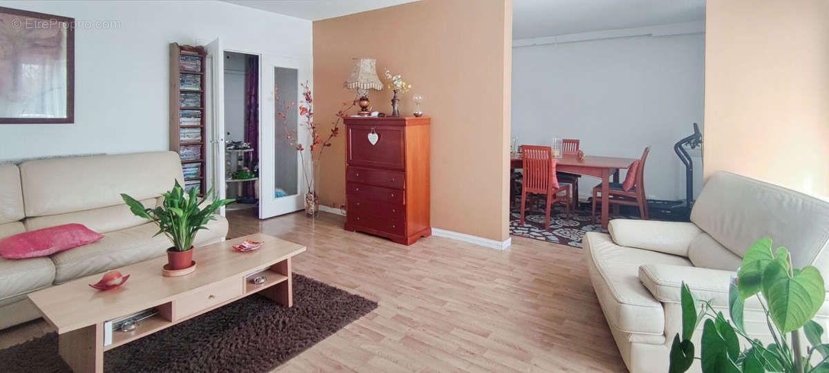 Appartement à NEUILLY-SUR-MARNE