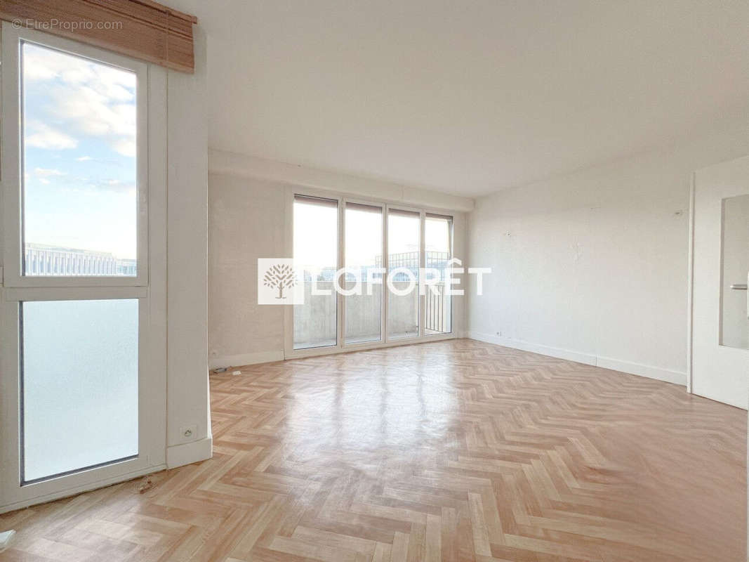 Appartement à MONTROUGE