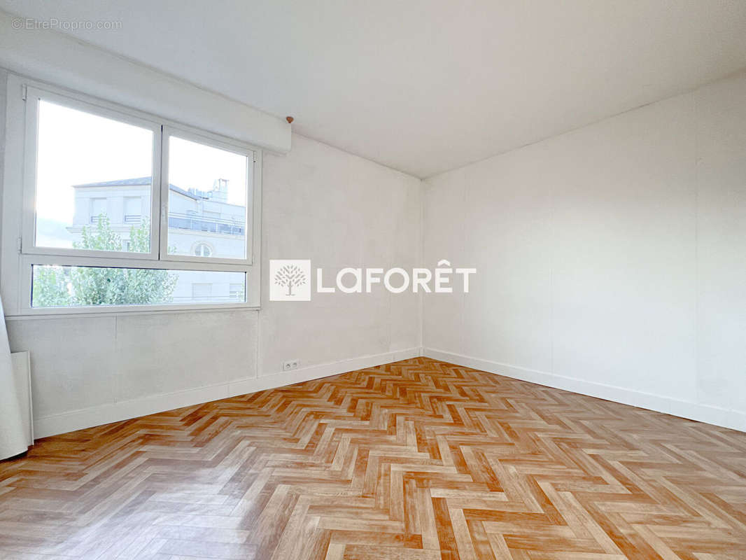 Appartement à MONTROUGE