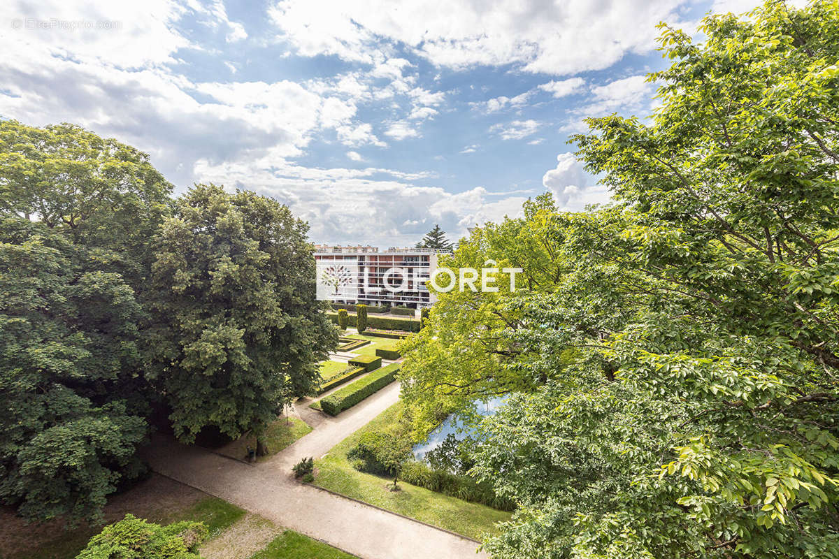 Appartement à CHILLY-MAZARIN