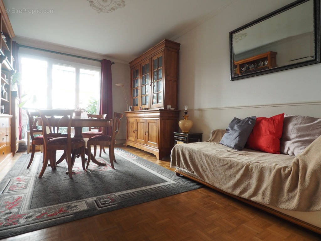 Appartement à PARIS-20E