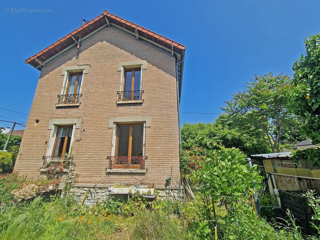 Maison à SAINT-MAUR-DES-FOSSES