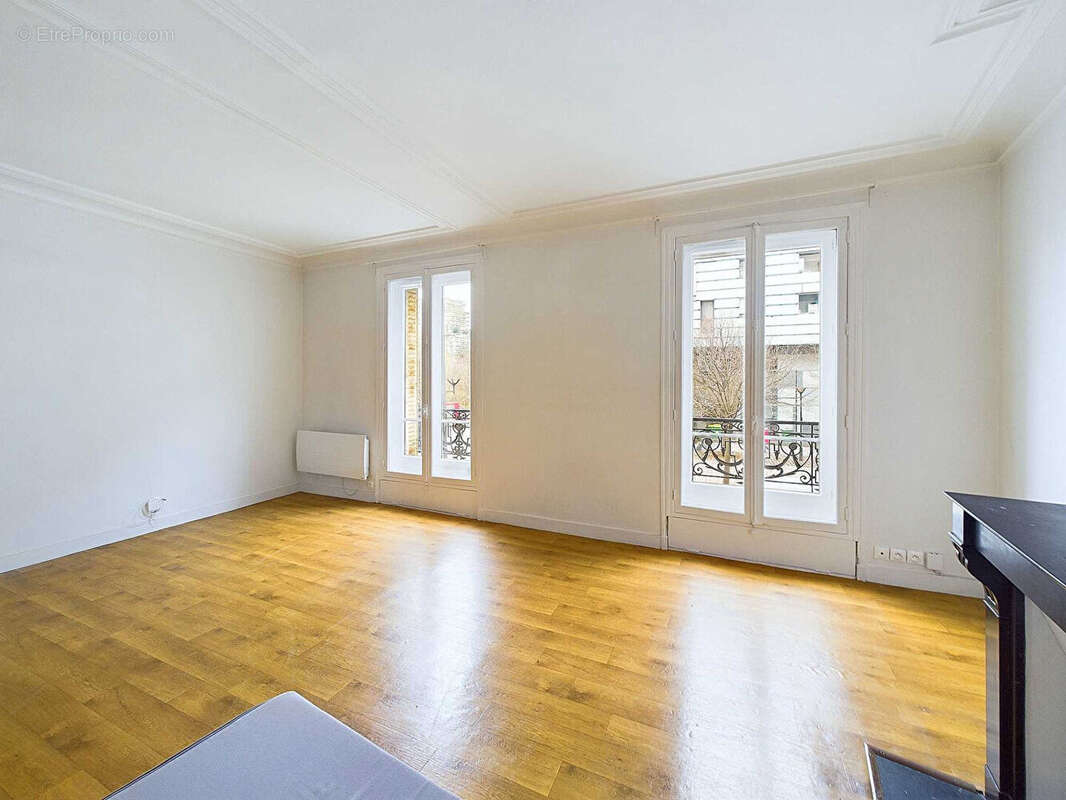 Appartement à PARIS-17E