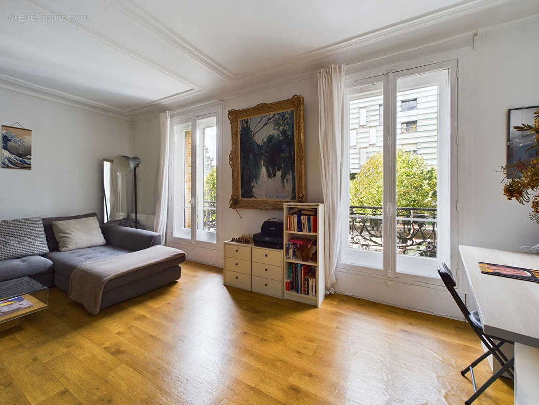 Appartement à PARIS-17E