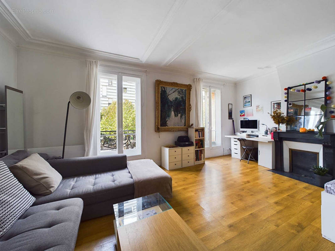 Appartement à PARIS-17E