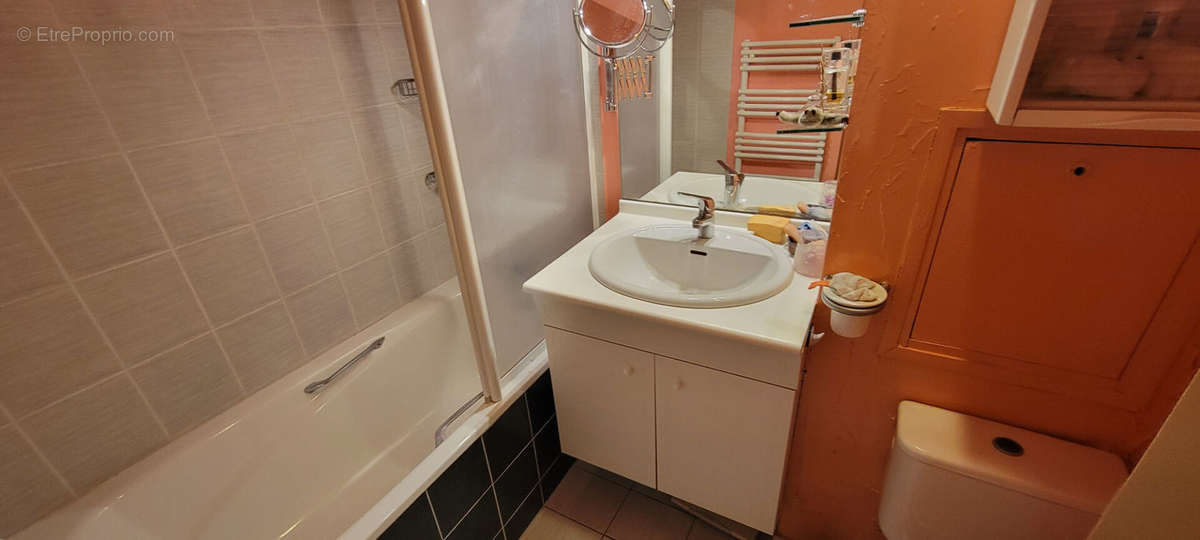 Appartement à PARIS-19E