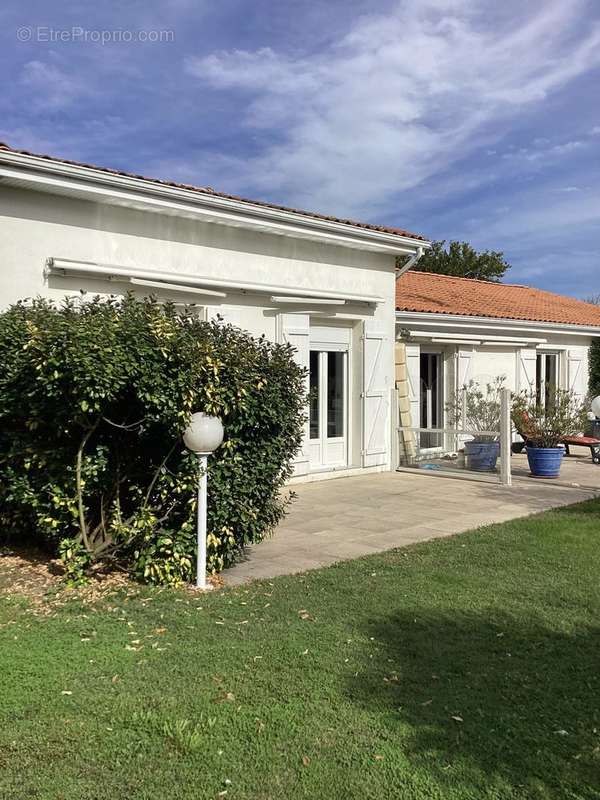 Façade maison au sud et son studio - Maison à SOULAC-SUR-MER