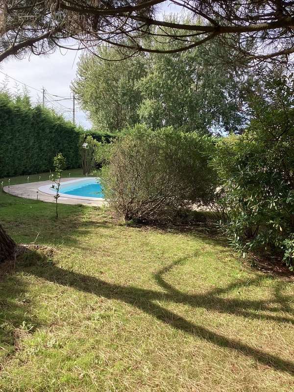 Jardin/piscine - Maison à SOULAC-SUR-MER