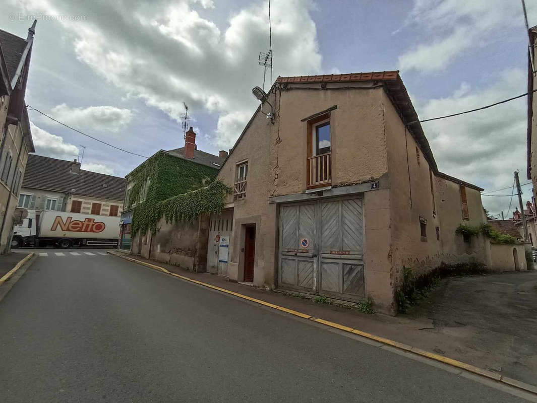 Appartement à LA GUERCHE-SUR-L&#039;AUBOIS