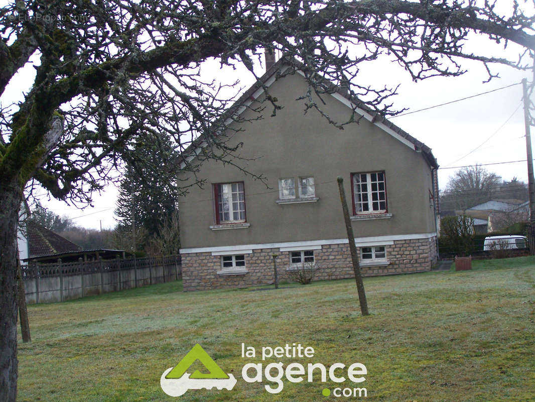 Maison à AIGURANDE