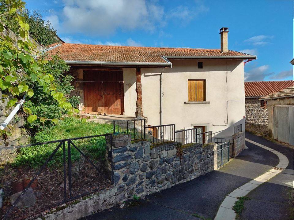 Maison à CUSSAC-SUR-LOIRE