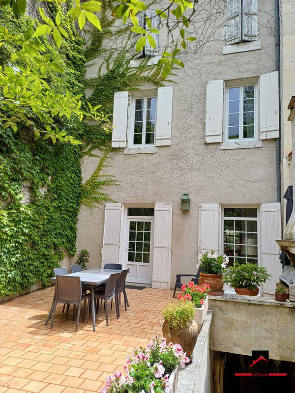 Appartement à CHALAIS