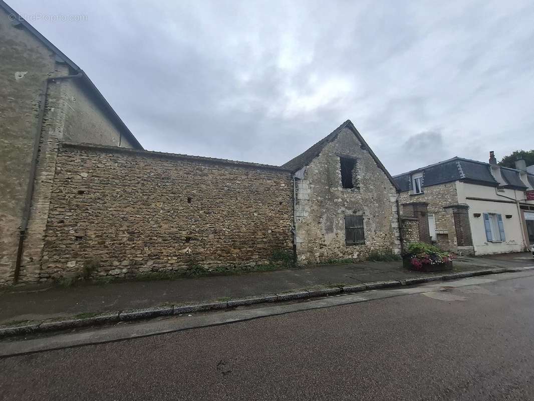 Terrain à JOUY-SUR-EURE