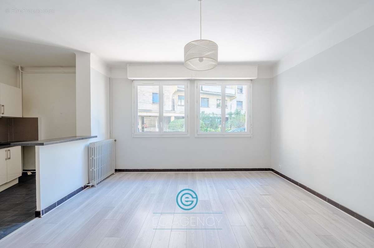 Appartement à MARSEILLE-8E