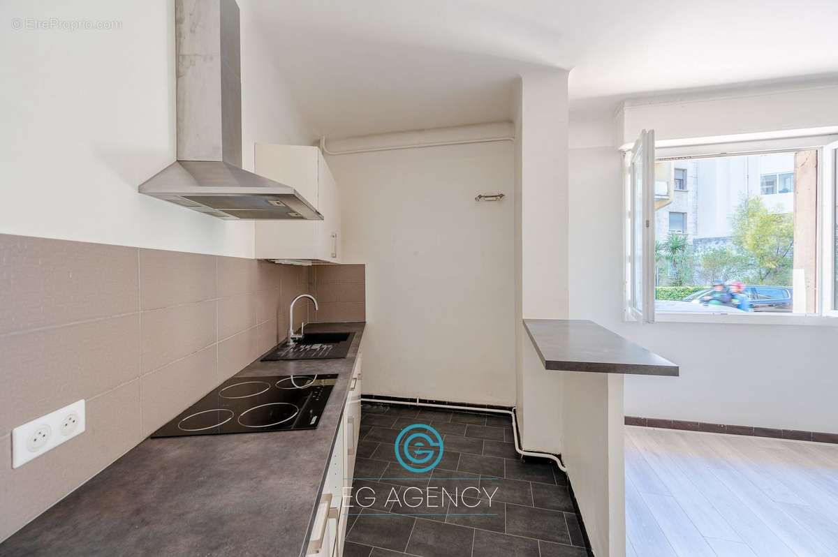 Appartement à MARSEILLE-8E