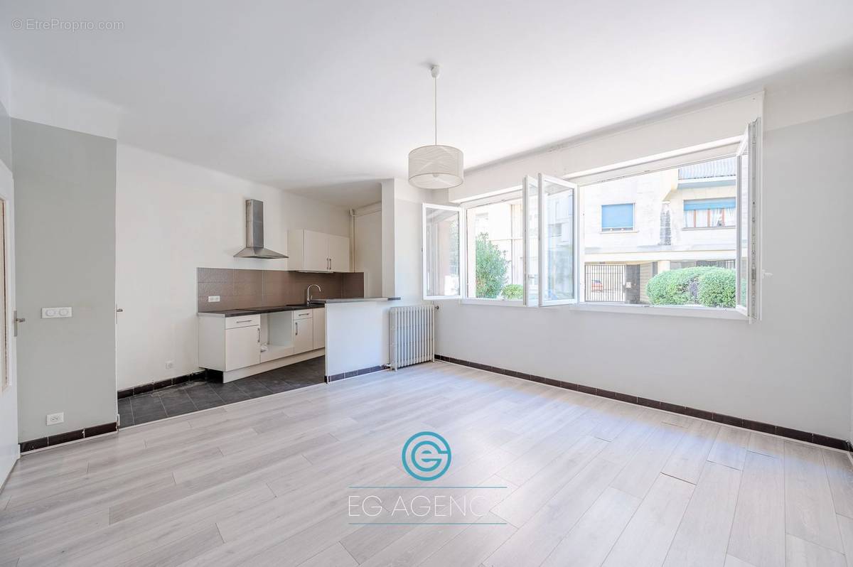 Appartement à MARSEILLE-8E