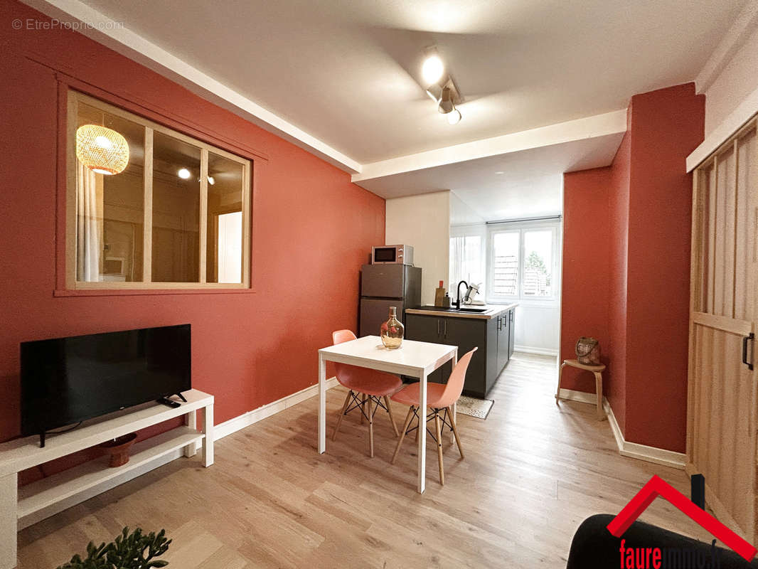 Appartement à TERRASSON-LAVILLEDIEU