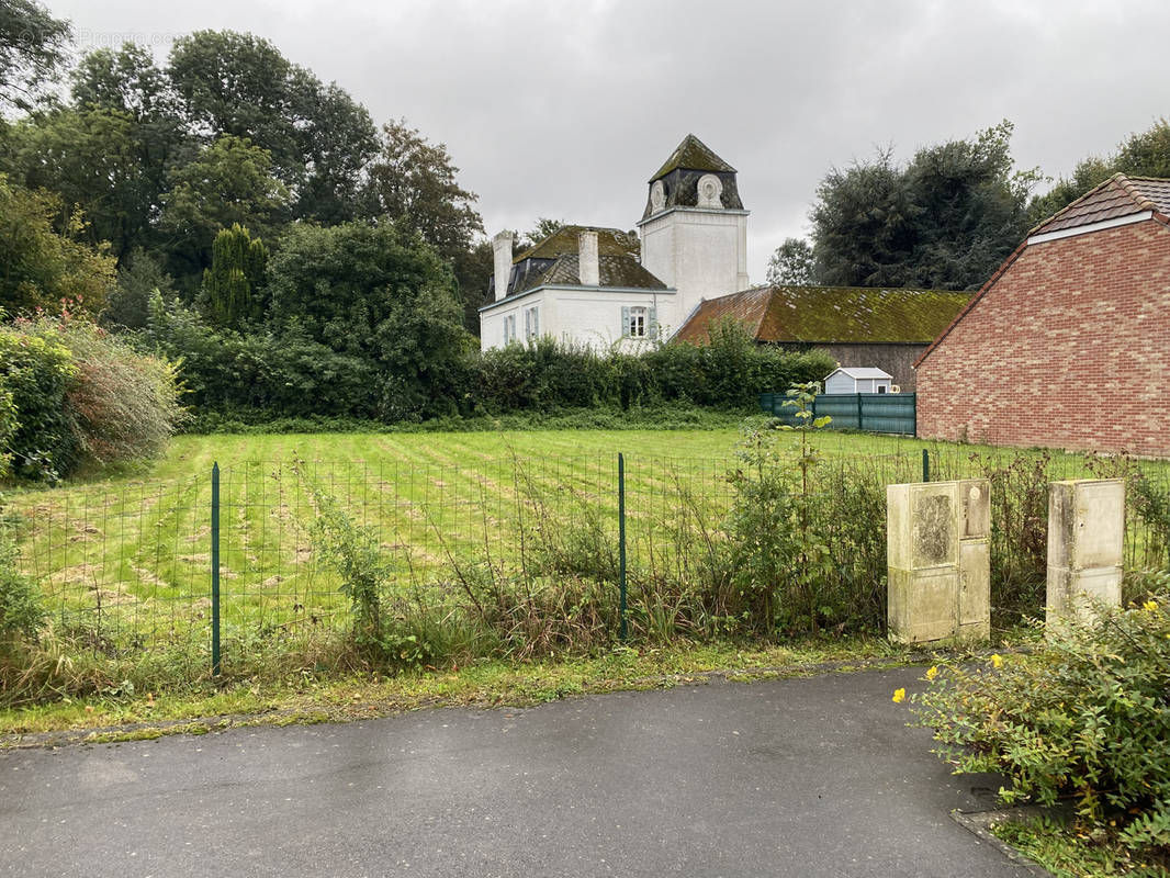 Terrain à WARGNIES-LE-GRAND