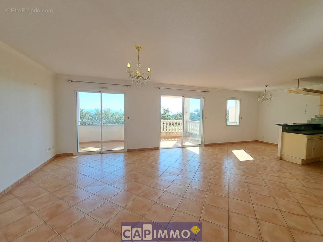 Appartement à HYERES