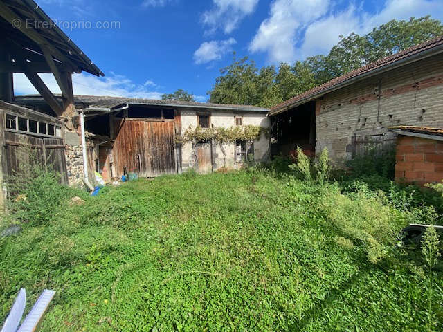 Maison à LUZILLAT