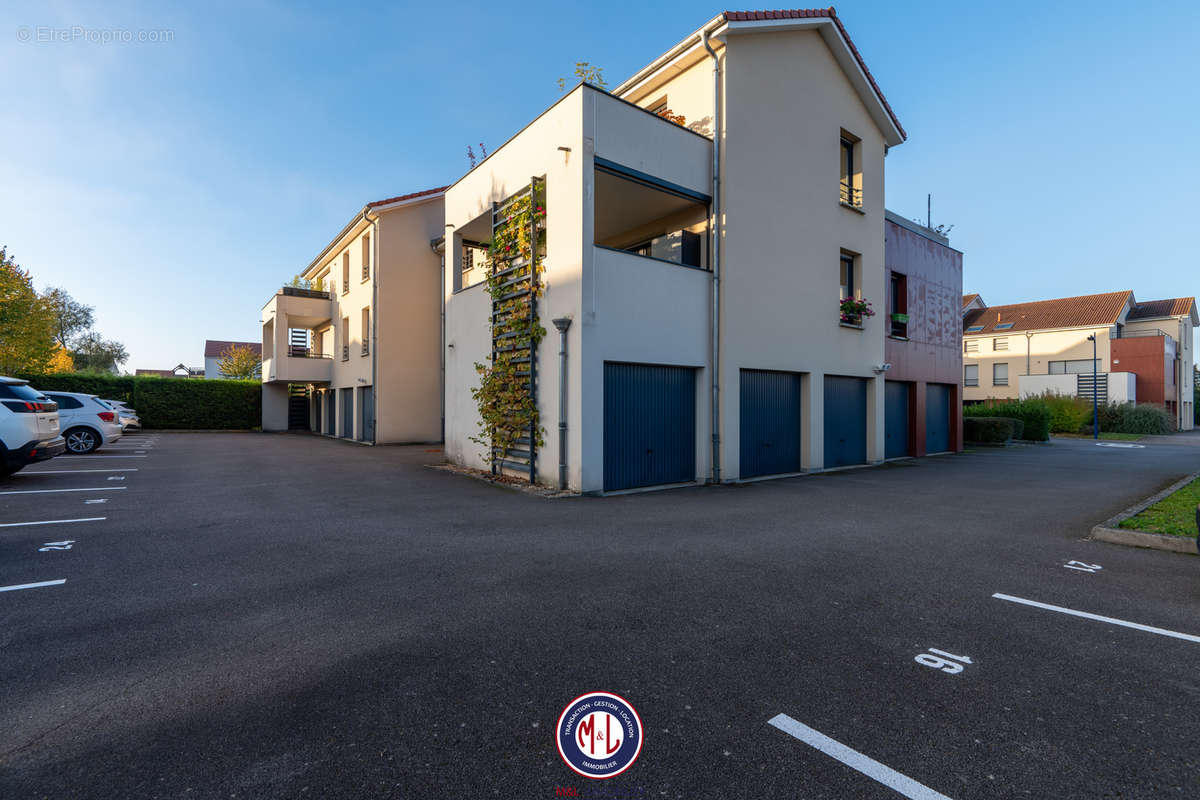 Appartement à ENNERY