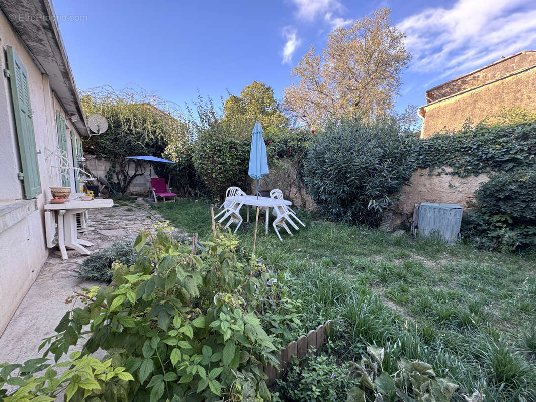 Appartement à PEYROLLES-EN-PROVENCE