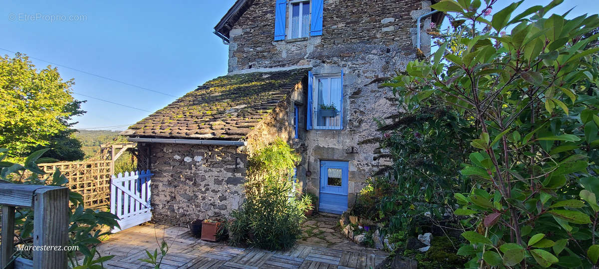 Maison à AYNAC