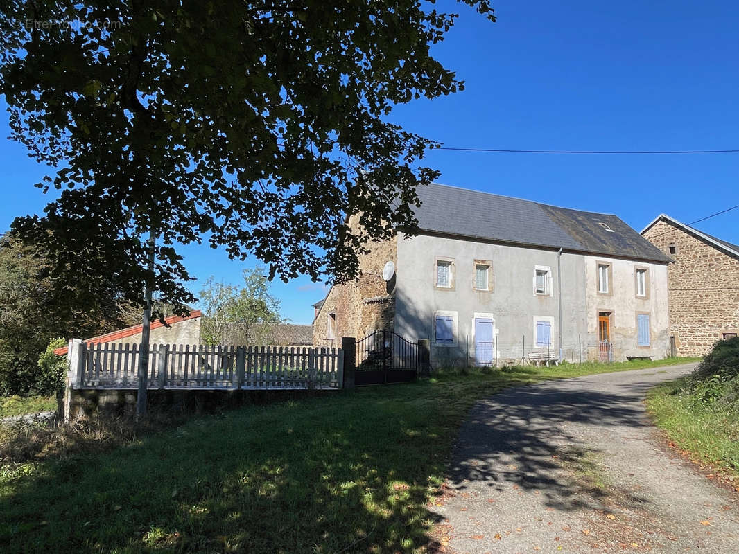 Maison à VIRLET