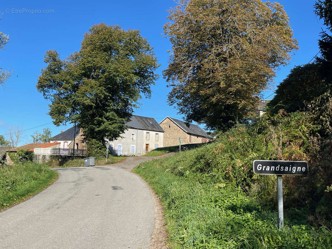 Maison à VIRLET