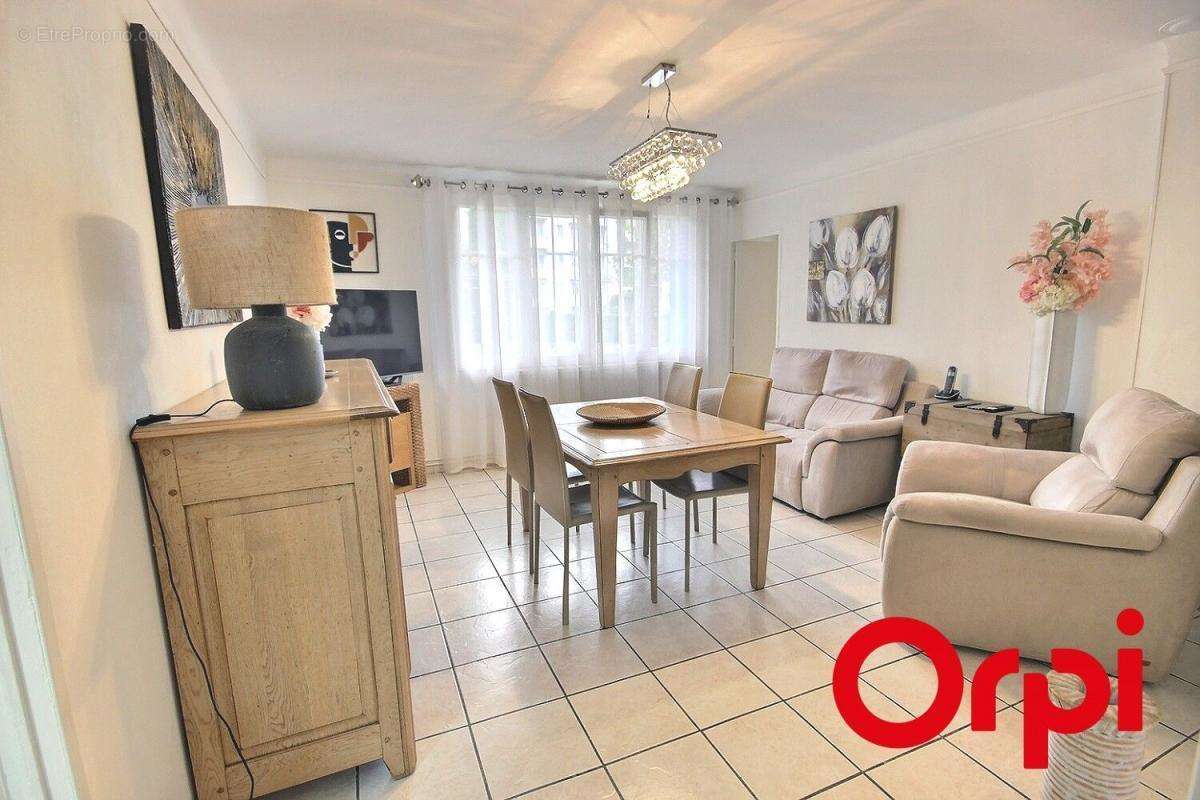 Appartement à MARSEILLE-12E