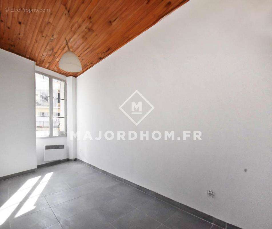 Appartement à MARSEILLE-1E