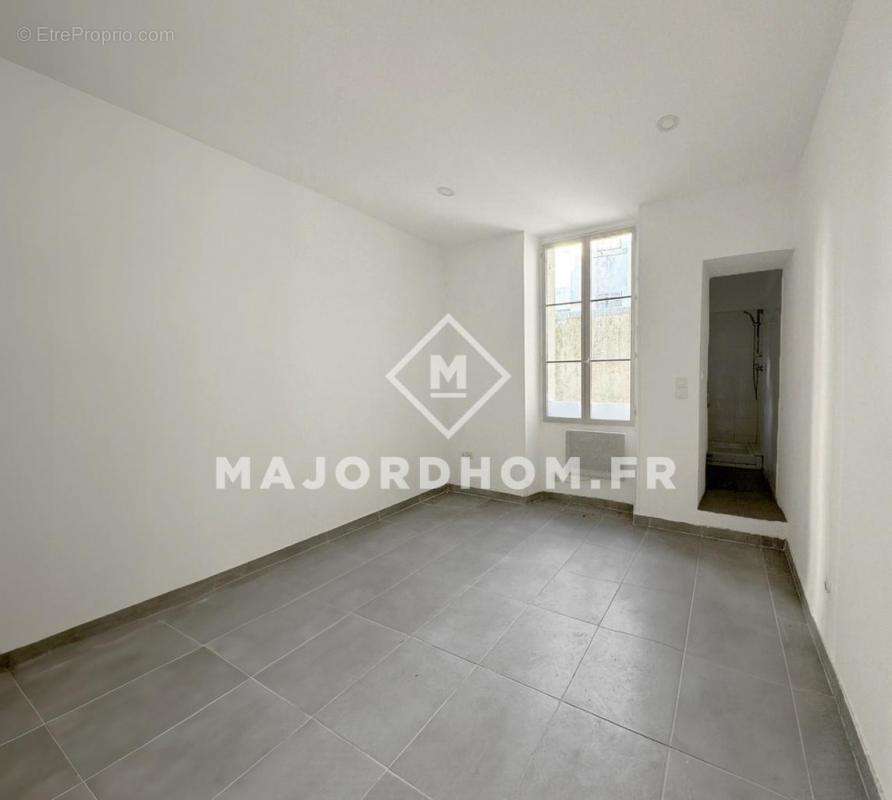 Appartement à MARSEILLE-1E