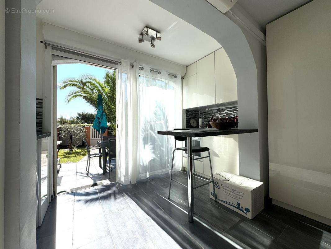 Appartement à SAUSSET-LES-PINS