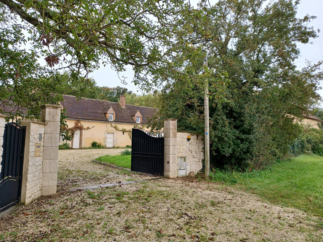 Maison à AMILLY