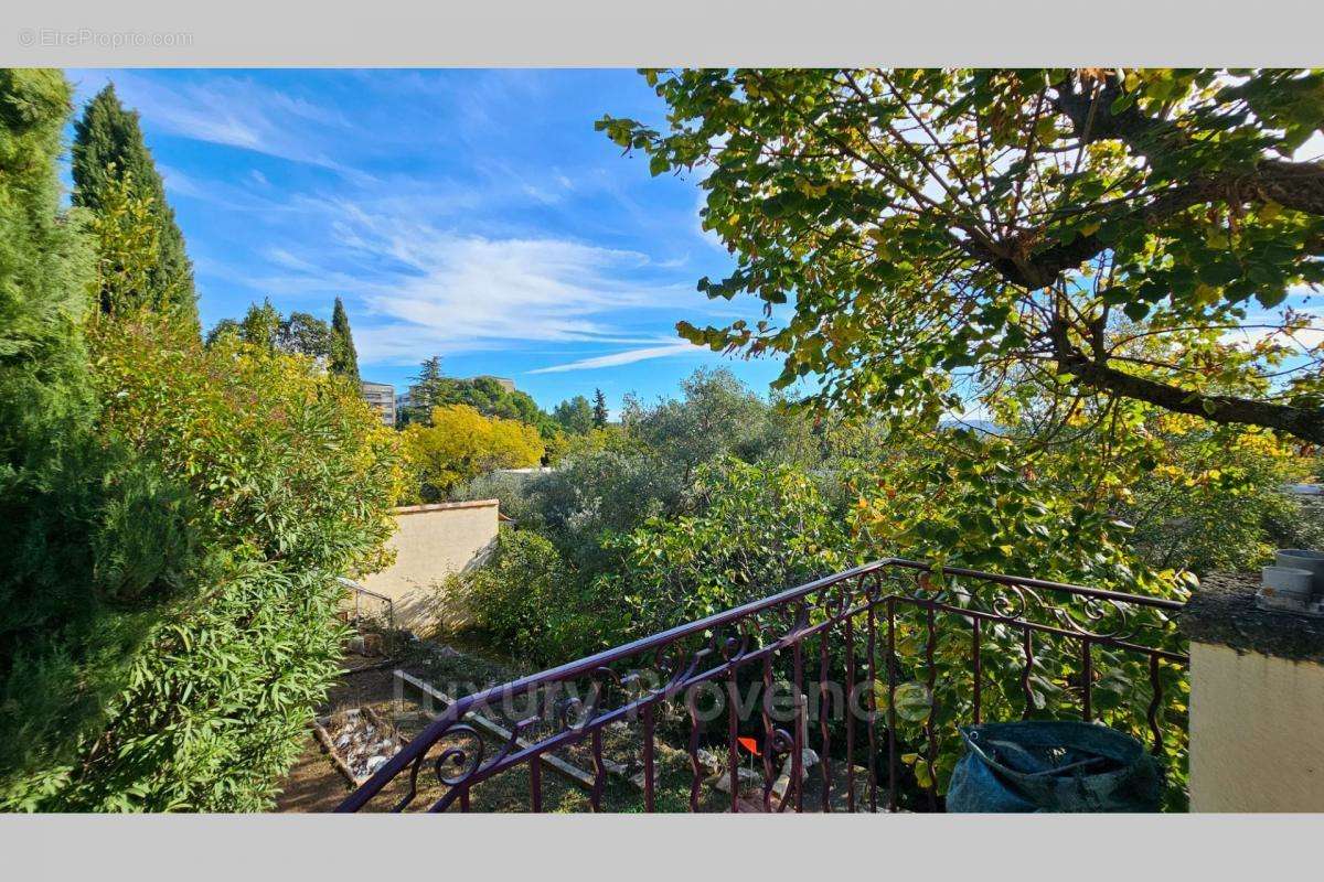 Appartement à AIX-EN-PROVENCE