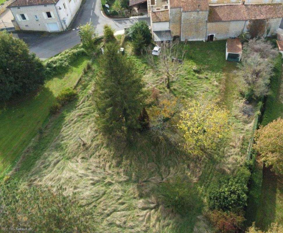 Maison à VERTEUIL-SUR-CHARENTE