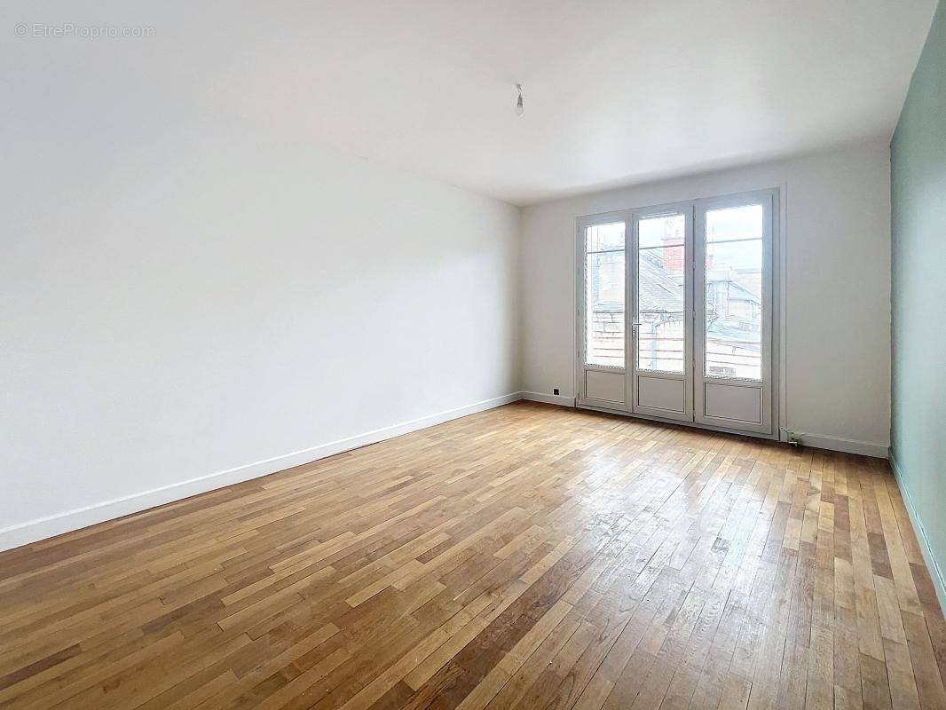 Appartement à BRIVE-LA-GAILLARDE