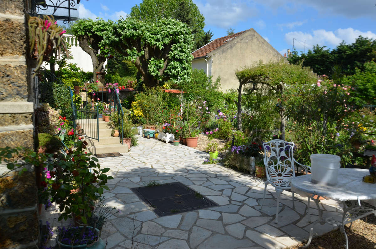 Maison à CHAMPIGNY-SUR-MARNE