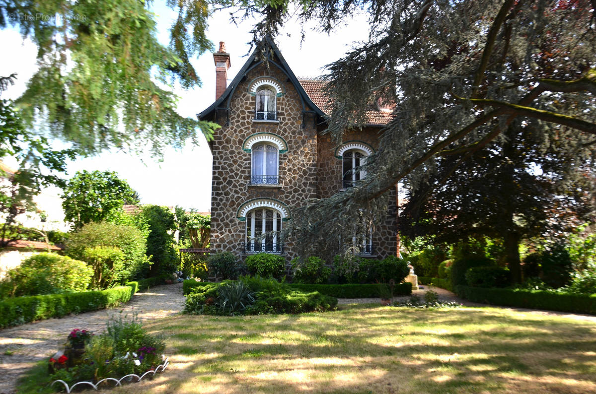 Maison à CHAMPIGNY-SUR-MARNE