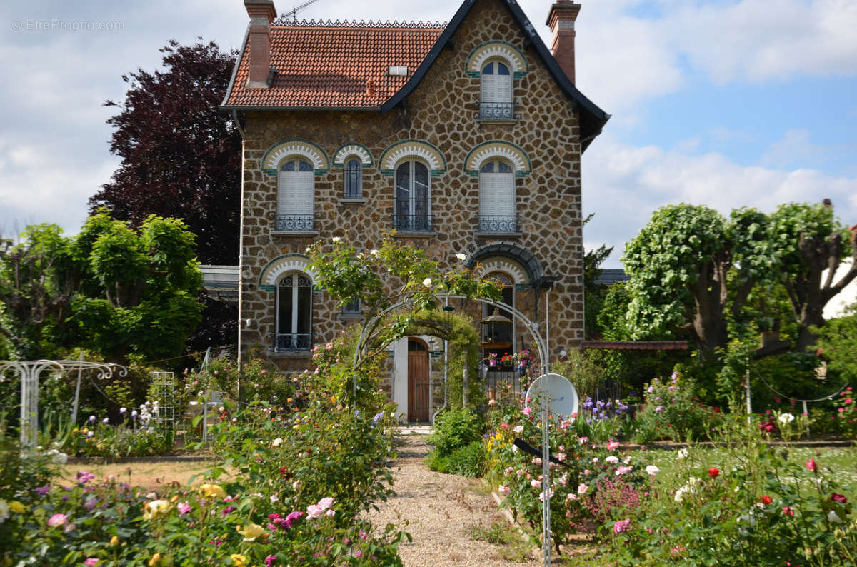 Maison à CHAMPIGNY-SUR-MARNE